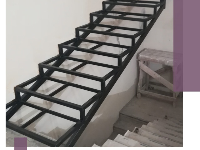 Демонтаж лестниц на металлокаркасе в Александрове: быстрый вывоз и разбор