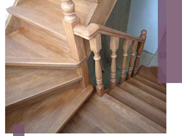 Дубовые лестницы под ключ в Александрове: изготовление и монтаж