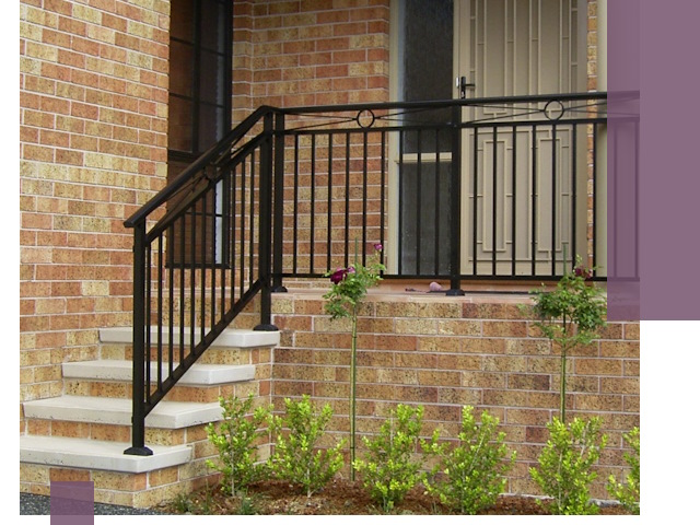 Уличные перила из металла под ключ в Александрове