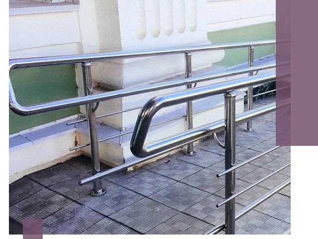 Ограждения пандусов из металла и нержавейки в Александрове