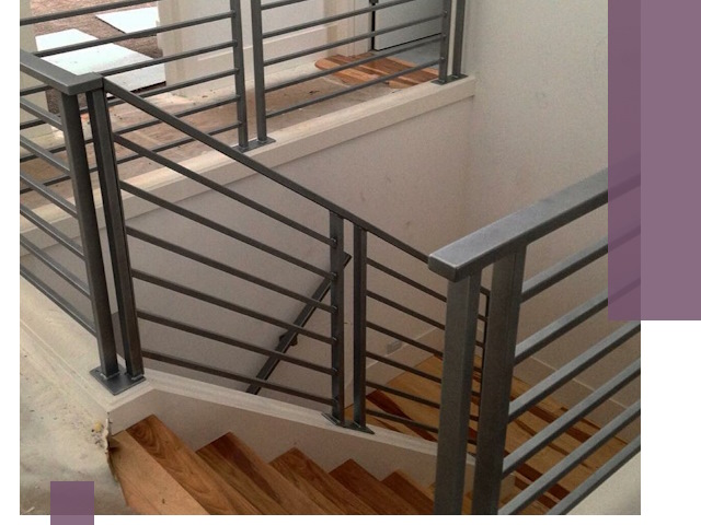 Изготовление поручней из металла и дерева в Александрове